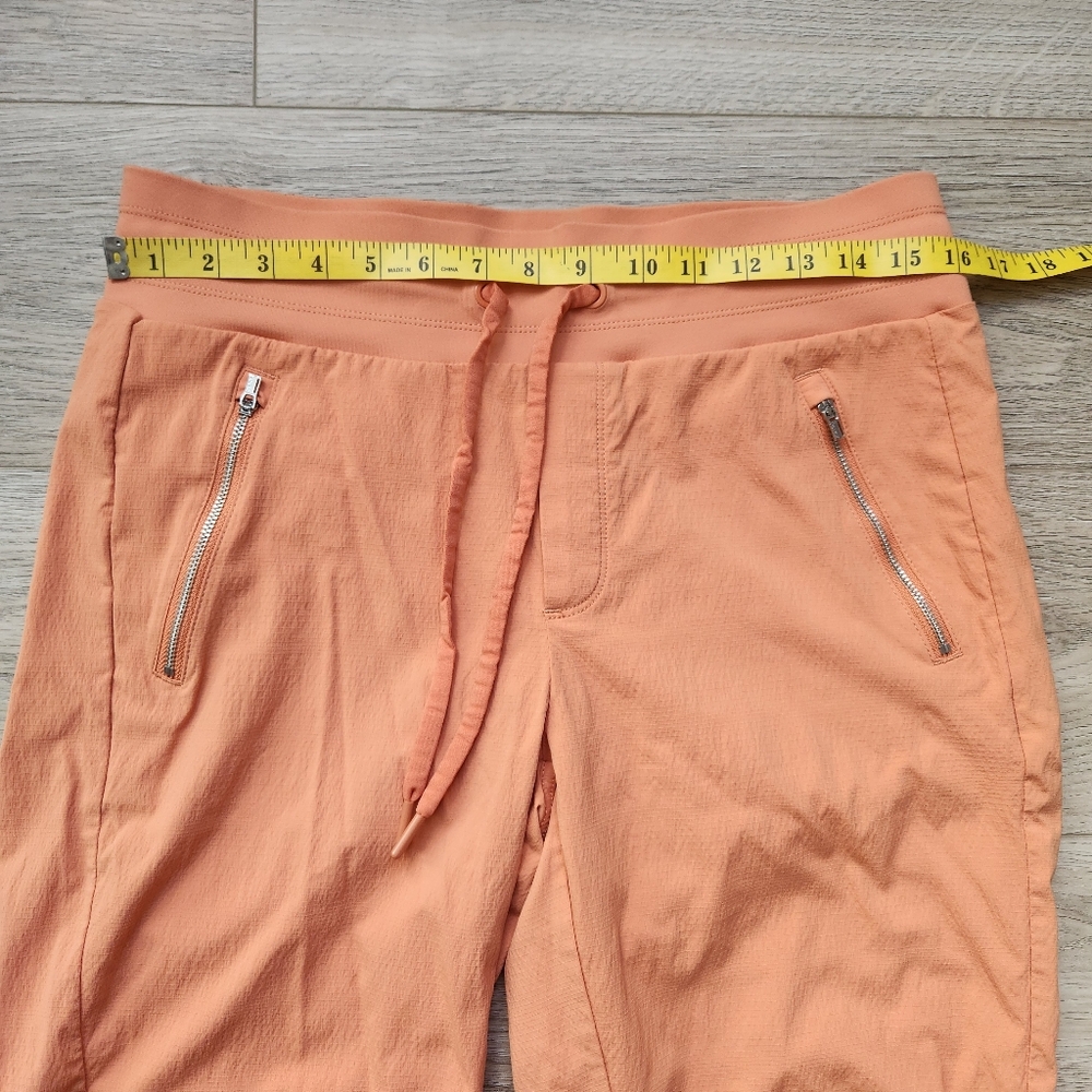 Athleta Trekkie North Crop 23" Jogger Womens 10 Dusty Apricot - Picture 8 of 10
